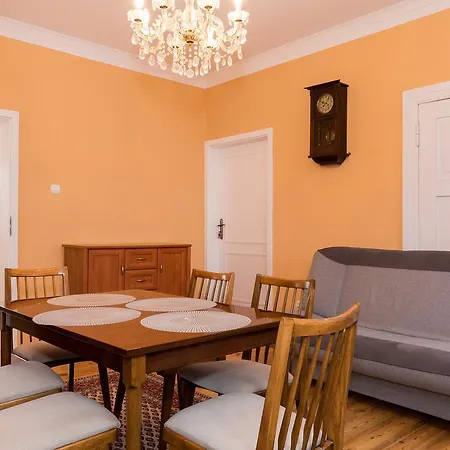 Economy Apartament Z Ogrodem W Centrum Апартаменты Колобжег