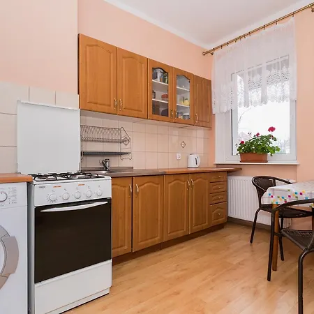 Economy Apartament Z Ogrodem W Centrum Апартаменты Колобжег