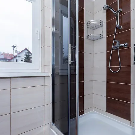 Economy Apartament Z Ogrodem W Centrum Апартаменты Колобжег