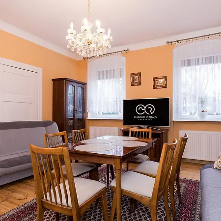 Economy Apartament Z Ogrodem W Centrum Апартаменты *